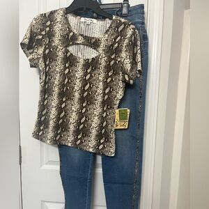 Jeans and casual shirt combo, fits size 14. 
Pants size 15 Shirt size XL